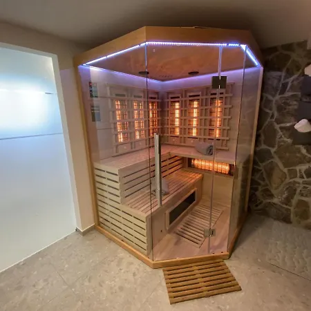 Miha'S Little Hill With Hot Tub & Sauna * Pišece