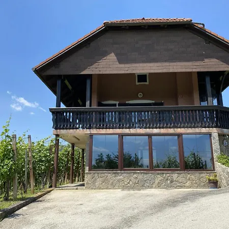 Prázdninový dům Miha'S Little Hill With Hot Tub & Sauna